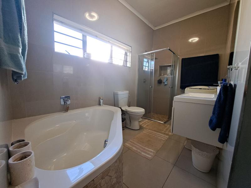 To Let 2 Bedroom Property for Rent in Vredekloof Western Cape